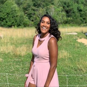 Meet your Posher, Priasa